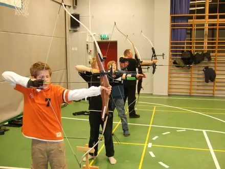 Fra innetreningen om vinteren i Lillehammer bueskytterklubb