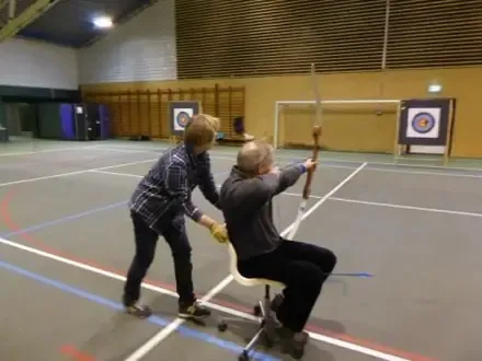 Også Keith forsøkte hesteskyting