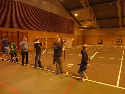 God stemning i Kringsjåhallen under bueskyting